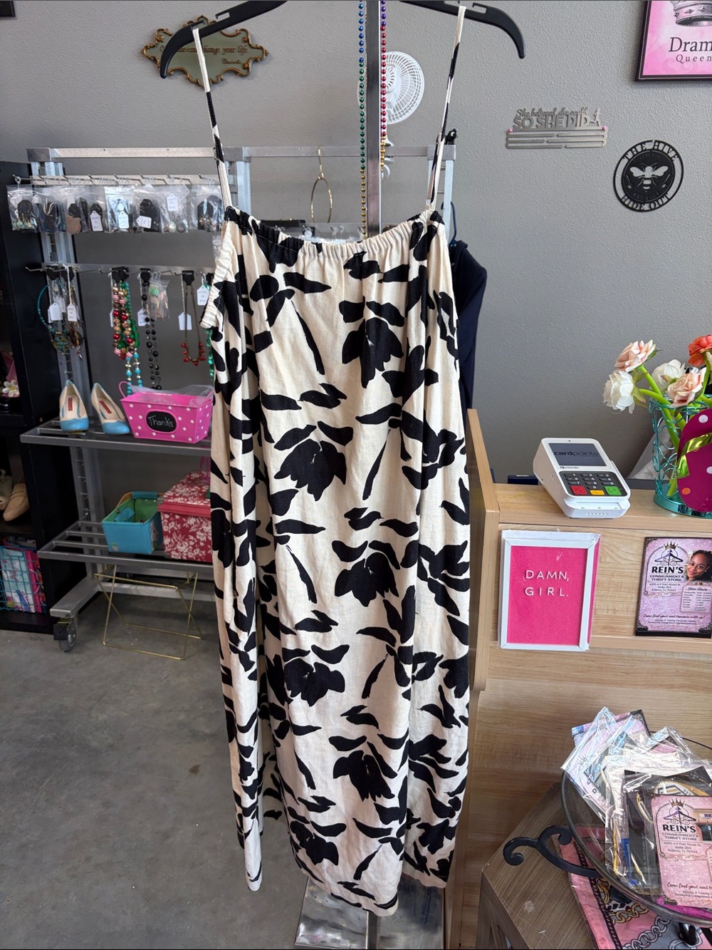 a new day Black & Cream Floral Print Top